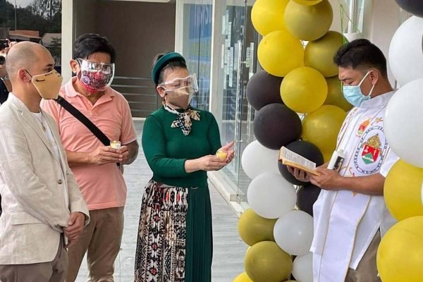 Justified Cut 1st Anniversary 12